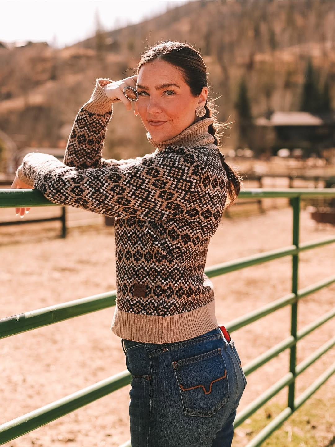 Hazel Turtleneck