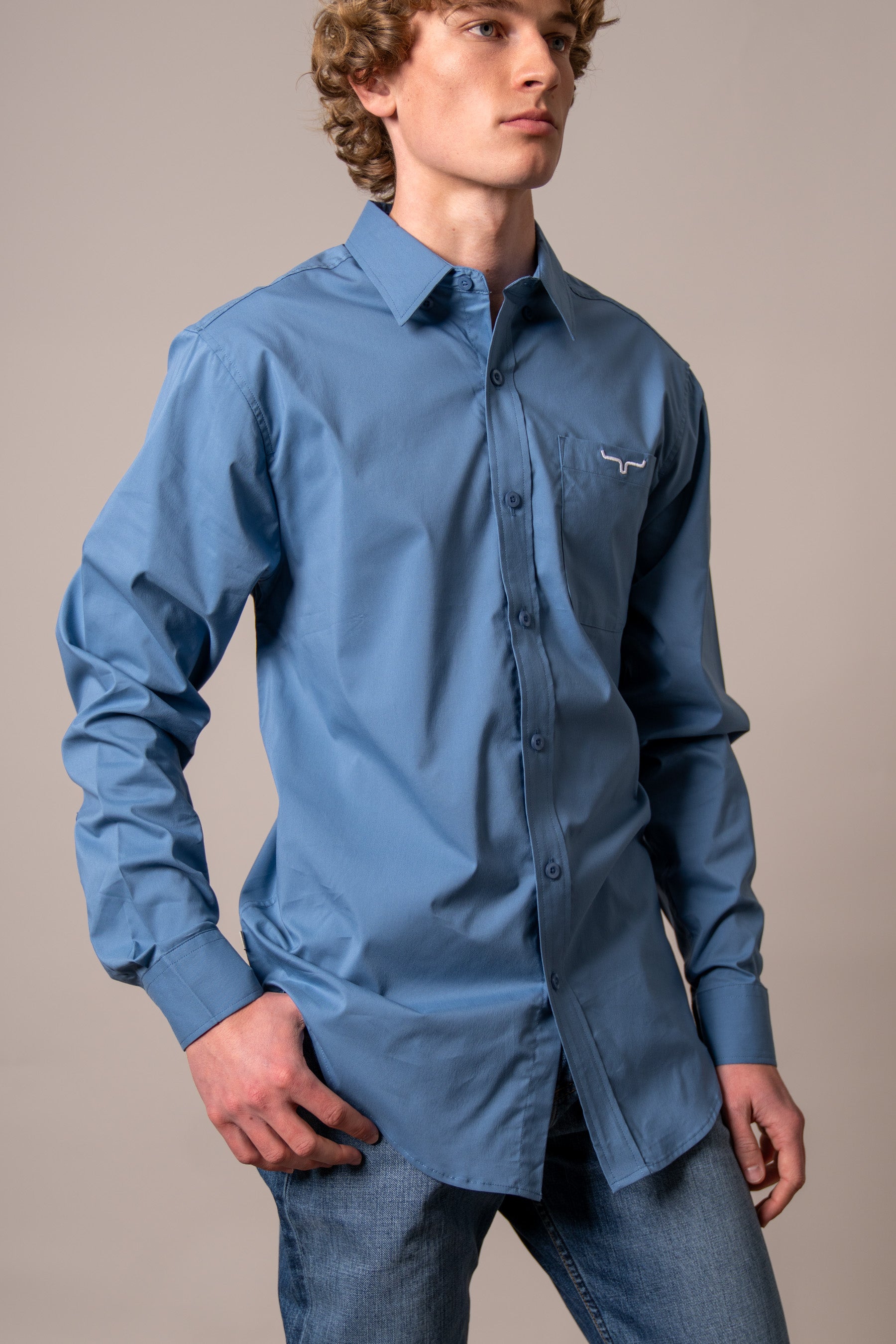 #color_carbon blue